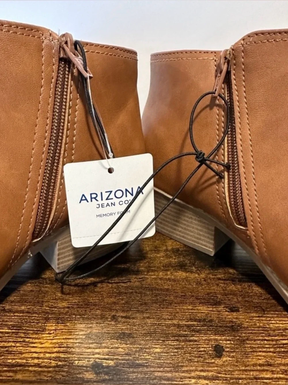 Arizona Camino Cognac Stacked Heel Booties NWT Size 8.5